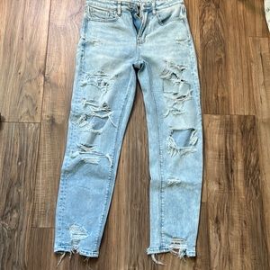 American Eagle Stretch Mom jeans. Distressed. Light blue. Great condition!!